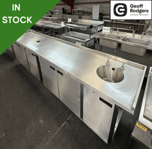 Used 3020mm Stainless Steel 6 Door Storage Cabinet With Wash Hand Basin