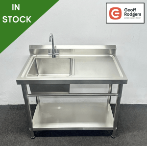 Never Used 1000mm Stainless Steel Single Bowl Sink, With Undershelf - Right Hand Drainer. Includes Taps!