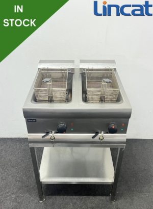 Used Lincat 2 x 9 Litre Twin Pan Twin Basket Fryer, On Stand With Undershelf - 13 Amp Plug In & Go!